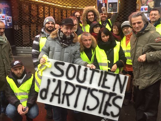 L'humoriste Maxime, Yvan Le Bolloc'h et Gérald Dahan - Soutien d'artistes au mouvement des gilets jaunes" lors des manifestations à Paris, France, le 1er décembre 2018